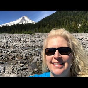 Meet your Posher, Denese